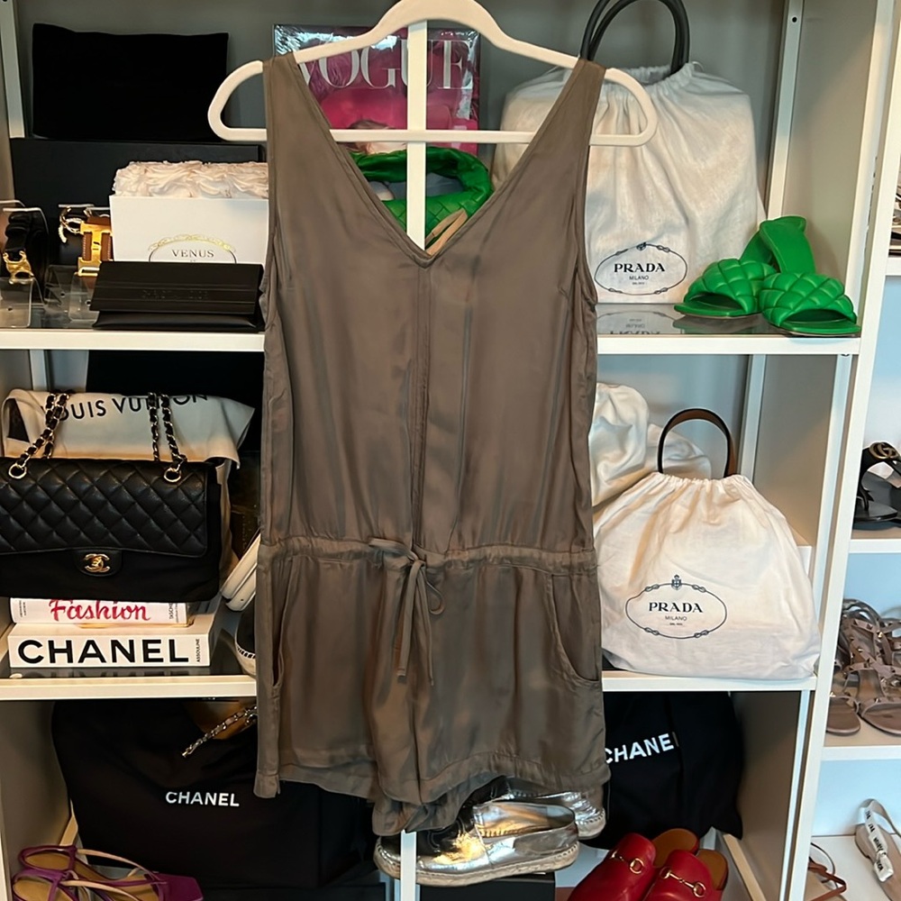 Rails army green romper